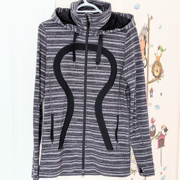 Lululemon stride hooded jacket size 8 @K1 - Picture 2 of 9